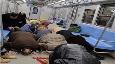 هل يجوز للمسافر أداء صلاة التراويح في وسائل المواصلات؟