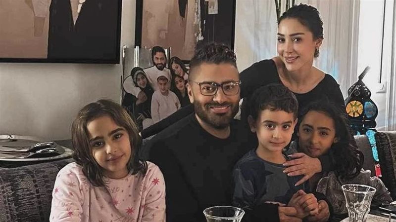 تامر حسني وزوجته