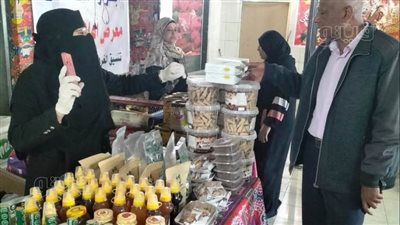 محافظ أسوان: توفير كافة السلع بمعارض 