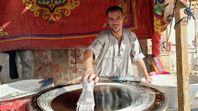 13 عاما أمام الصفيح الساخن، حكاية عبدالرحمن ابن الأقصر بائع الكنافة البلدي (بث مباشر)