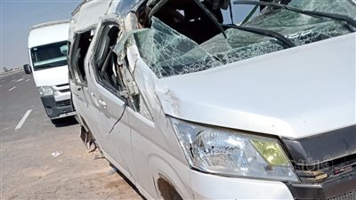 إصابة 10 أشخاص فى انقلاب سيارة بطريق “مطروح - إسكندرية” (صور)