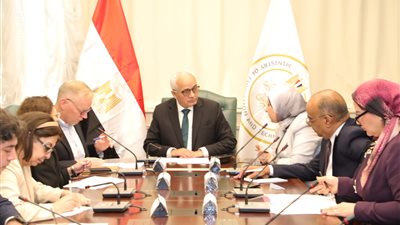 وزير التعليم يستعرض الإجراءات التحضيرية لإطلاق وثيقة معايير المعلم من أجل الغد
