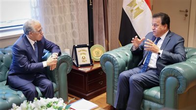 وزير الصحة يبحث مع السفير المغربي تعزيز التعاون بين البلدين في القطاع الصحي