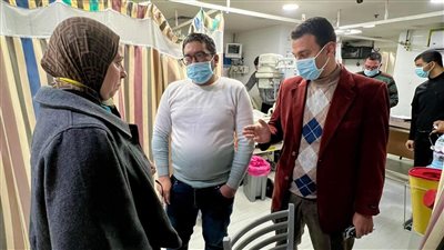 وكيل الصحة بالإسكندرية تزور اللاعب أحمد رفعت في المستشفى 