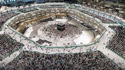 السعودية تعلن ضبط مصري لترويجه حملات حج وهمية