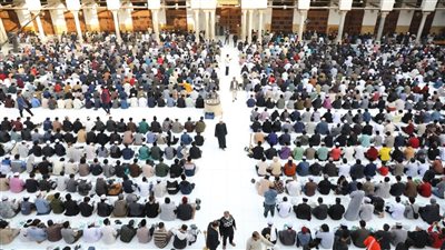 5 آلاف وجبة، لحظة الإفطار الجماعي للطلاب الوافدين والأجانب بالجامع الأزهر (صور)