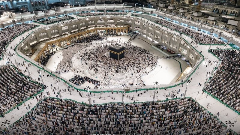 زوار بيت الله الحرام،