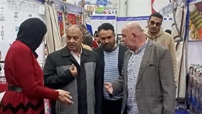 السكرتير المساعد لمحافظة الجيزة يتفقد معرض أهلا رمضان في العمرانية (صور)