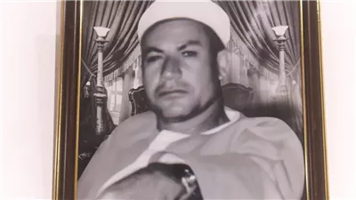 الشيخ عبد الصمد المنشاوي، صوته يصدح بمنازل قرية المنشية بقنا وحفيده ورث عنه عذوبة الصوت (فيديو)