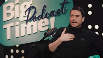 أحمد عز يكشف عن قصة مؤثرة لوالدته وسر معاناته من فوبيا المرض (فيديو)