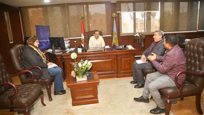 محافظ الغربية يعقد اجتماعا لمتابعة الموقف التنفيذي لمحطات الرفع والمعالجة