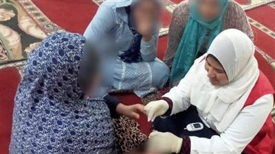 فرق طبية للكشف على المواطنين بأماكن التجمعات في كفر الشيخ 