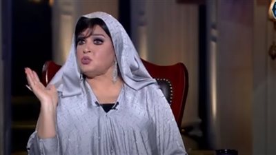 فيفي عبده: بحب الحياة وقلت لولادي لما أموت يسيبوني يومين من غير دفن (فيديو)