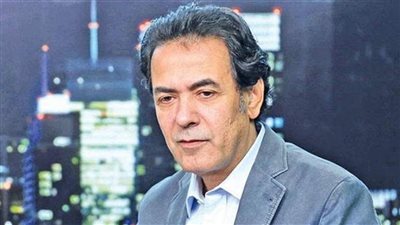 وفاة شقيقة الإعلامي خيري رمضان 