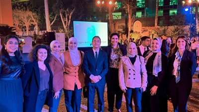 السفير الفرنسي يكرم عشر سيدات بينهن أول ناظرة محطة قطار 