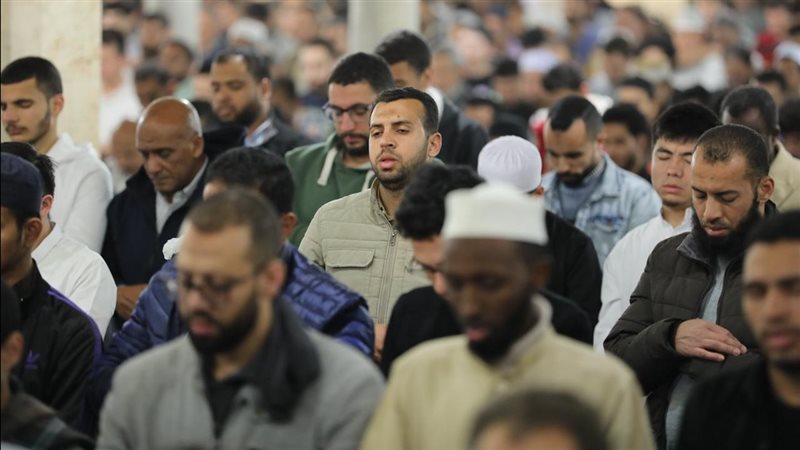 صلاة التراويح بالجامع