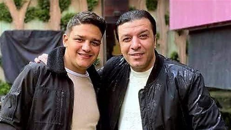 مصطفى كامل ونجله.فيتو