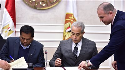 وزير العمل يعلن عن دورات تدريب مهني مجانية للشباب، تفاصيل 