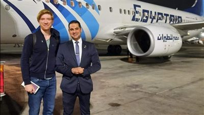 الفنان العالمي دومينال جليسون يصل القاهرة لتصوير مشاهد فيلمه الجديد في الأهرامات