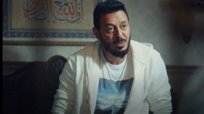 شاهد مسلسل المعلم الحلقة الخامسة، انهيار هاجر أحمد بسبب والدها