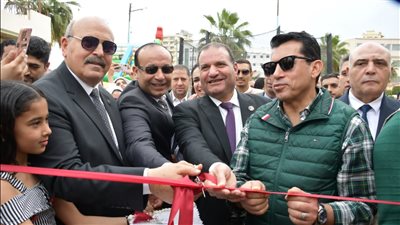 أشرف صبحي يختتم جولته التفقدية للمنشآت الشبابية والرياضية بالبحيرة