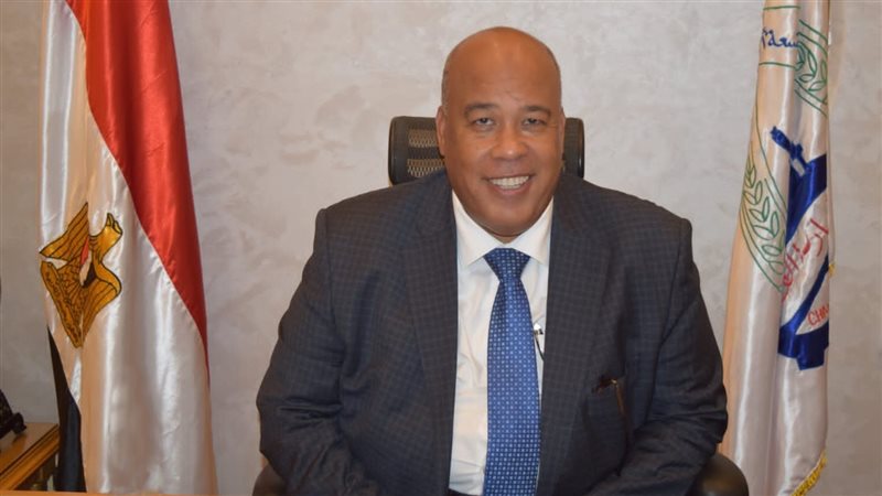 أيمن العشري، فيتو