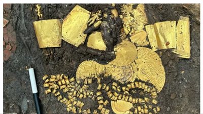 ممتلئ بالذهب والجثث، بنما تعثر على قبر سيد قصب السيقان