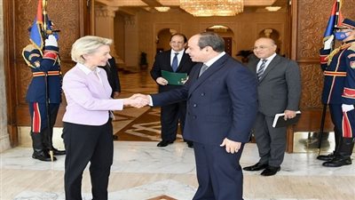 السيسي يهنئ أورسولا فون دير لاين رئيسة مفوضية الاتحاد الأوروبى على فترة ولايتها الثانية 