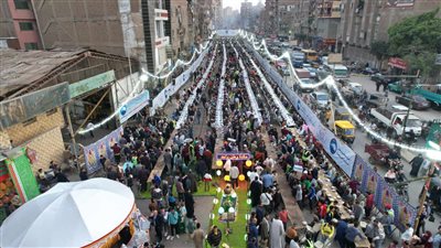 12 ألف مواطن من المسلمين والمسيحيين يشاركون في إفطار جماعي بالخصوص (صور)