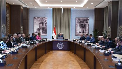 رئيس الوزراء يتابع الموقف التنفيذي للمشروعات السكنية «بديل العشوائيات» 