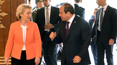 السيسي ورئيسة المفوضية الأوروبية يبحثان عددا من ملفات التعاون الثنائي