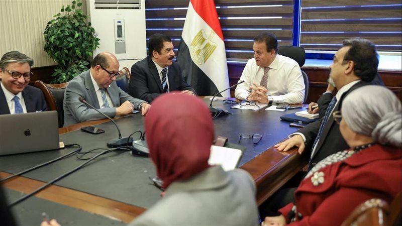 اجتماع وزير الصحة،