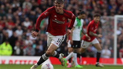 الدوري الإنجليزي، تعادل سلبي بين ليفربول ومانشستر يونايتد بعد أول 15 دقيقة