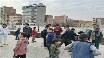 عادة رمضانية..كتيبة أبو شامة تروي ظمأ ركاب القطارات بالشرقية (بث مباشر)