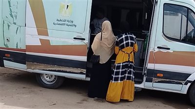 بدء تشغيل سيارات الخدمات التكنولوجية المتنقلة بمركز إيتاى البارود في شهر رمضان