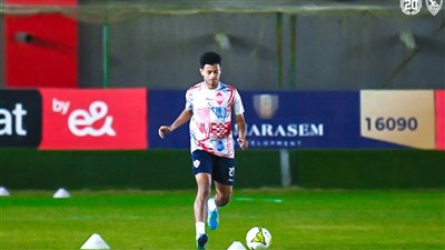 بعد تألقه بمباراة إنيمبا، جروس يدرس الدفع بمحمد عاطف في تشكيل الزمالك أمام مودرن 