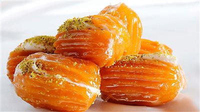 طريقة عمل بلح الشام بالكريمة، حلوى شرقية تقدم بعد الإفطار 