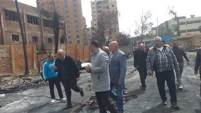 السكرتير المساعد لمحافظ الجيزة يحصر حجم خسائر حريق ستديو الأهرام (صور)