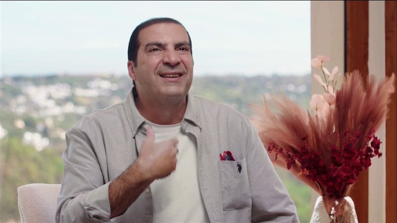 الدكتور عمرو خالد،