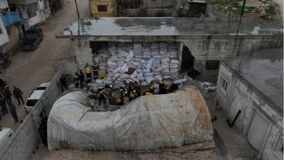 مصرع وإصابة 13 طفلًا بانهيار جدار على خيمة تعليمية في سوريا