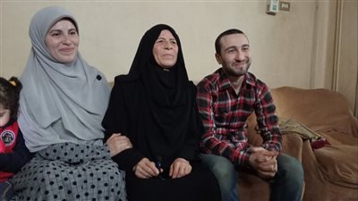 قصة حب ورسائل ربانية، الأم المثالية بالقليوبية تخلت عن حلمها لتعليم وتربية أبنائها (صور)