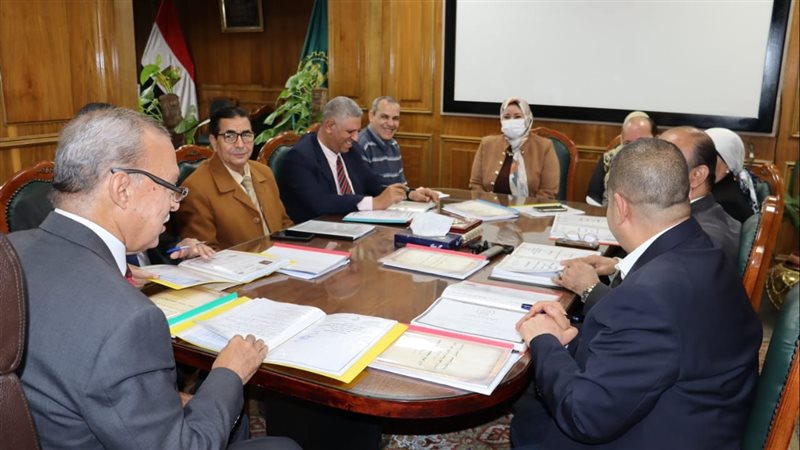 محافظ القليوبية خلال
