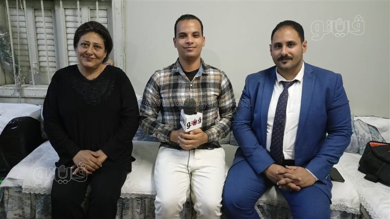 محرر فيتو مع الأم