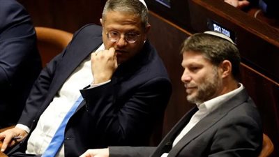 وزير بحكومة نتنياهو يتحدى قرار الاتحاد الأوروبي ويطالب بتعزيز الاستيطان