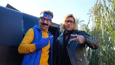 الكبير أوي 8 الحلقة 27، أحمد مكي يؤجر دوار العمدة لجني الدولارات