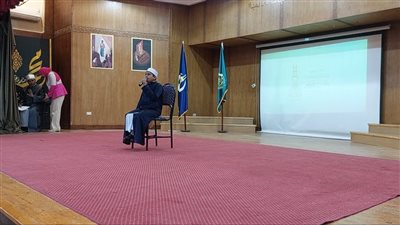 صوت ملائكي، طفل يبدع بنور البصيرة في الإنشاد الديني بالقليوبية (فيديو)