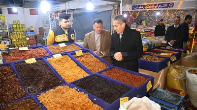 محافظ الغربية يتابع توافر السلع الغذائية بمنافذ ومعارض أهلا رمضان بطنطا (صور)