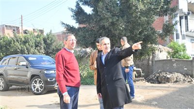 محافظ الغربية يتفقد مشروعات الرصف والتطوير بسمنود