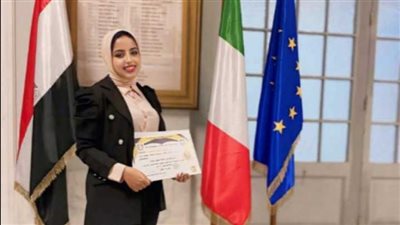  باسنت طالبة الـ جيوماتكس، تعلمت الرسم عن طريق يوتيوب