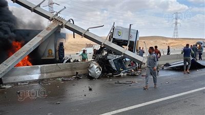 مصرع شخصين في حريق سيارة تريلا بطريق أبوسمبل – أسوان